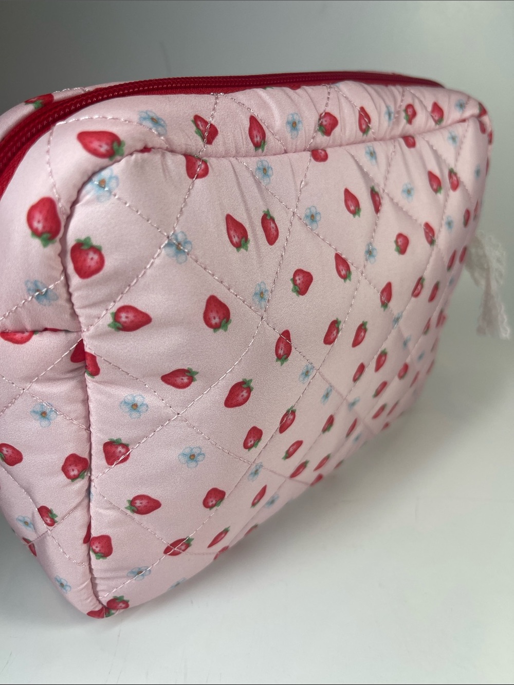 Strawberry Shortcake Pink Quilted Cosmetic Makeup Bag Pouch NWOT - Picture 6 of 11